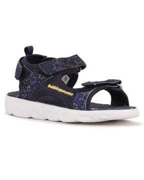 slip-on sandals with velcro fastening