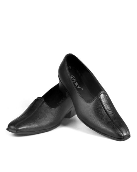 slip-on  heeled casual shoes