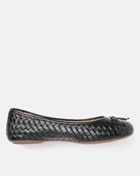 slip-on ballerinas with embossed ballet