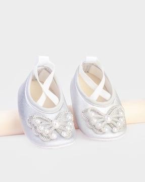 slip-on booties with bow applique