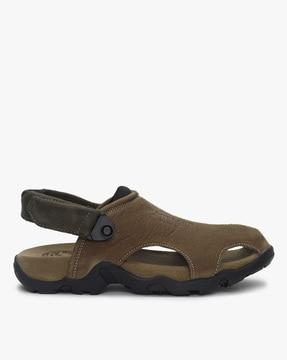 slip-on casual sandals with velcro fastening