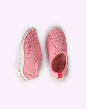 slip-on casual shoes