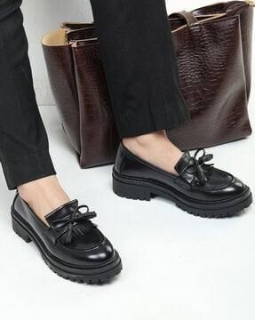 slip-on casual shoes