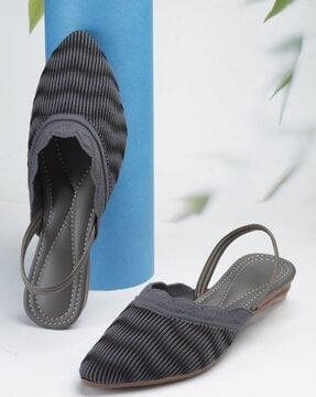 slip-on flat sandals with open toe shape