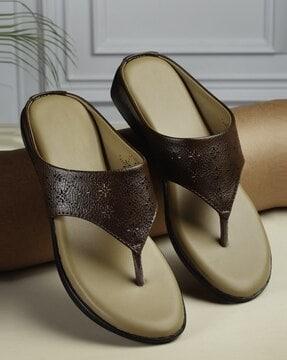 slip-on flat sandals with open toe shape