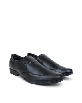 slip-on formal shoes with round-toe