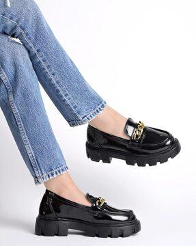 slip-on heeled casual shoes