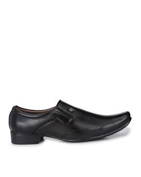 slip-on heeled shoes