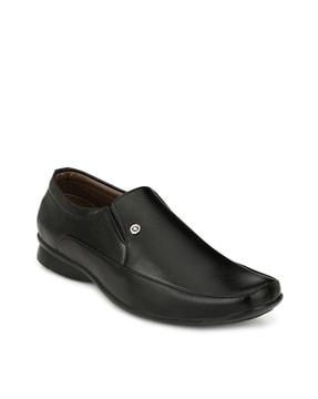 slip-on round-toe formal shoes