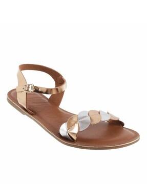 slip-on sandals with buckle fastening