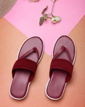 slip-on sandals with open toes shape