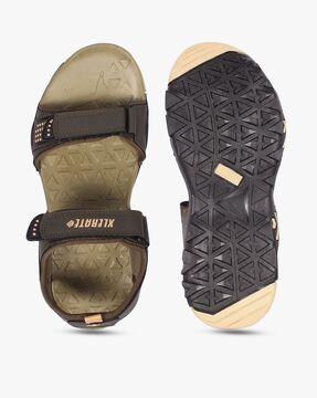 slip-on sandals with velcro fastening