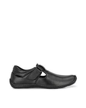 slip-on sandals with velcro fastening