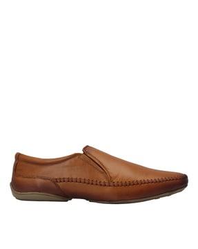 slip-on shoes with round toe shape