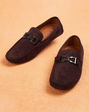 slip-on shoes with round toes