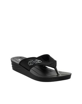 slip-on thong-strap sandals