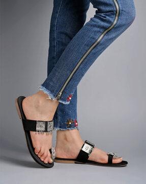 slip-on toe-ring sandals