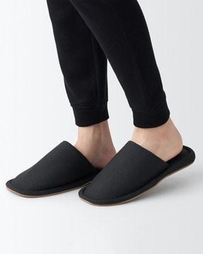slippers with no left and right