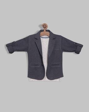 smart fit single-breasted blazer with t-shirt