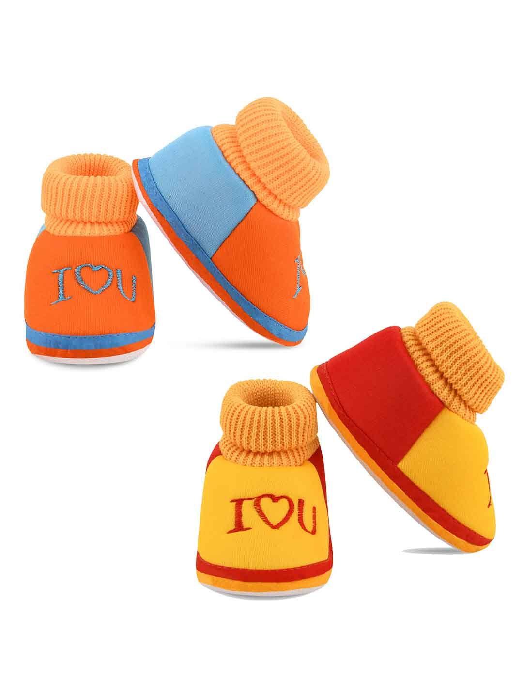 smartots infants pack of 2 colourblocked & printed pure cotton booties