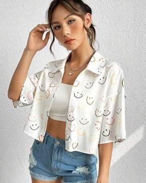 smiley print shirt with off-shoulder sleeves