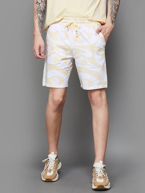 smileyworld beige regular fit shorts