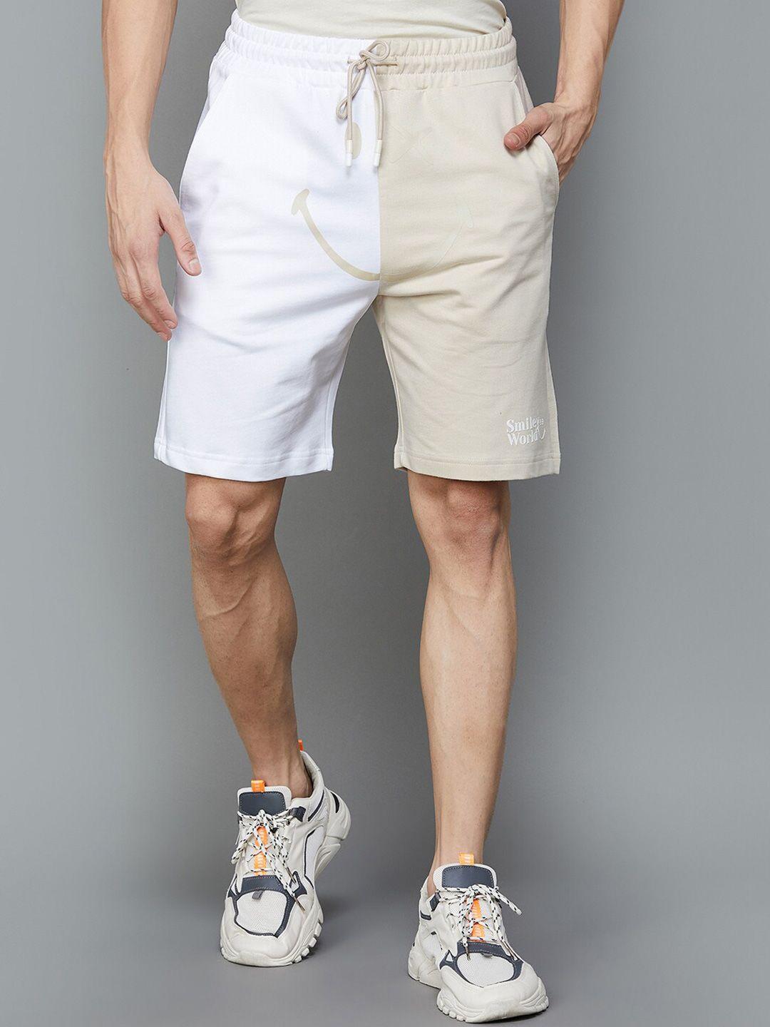 smileyworld men mid-rise colourblocked cotton shorts