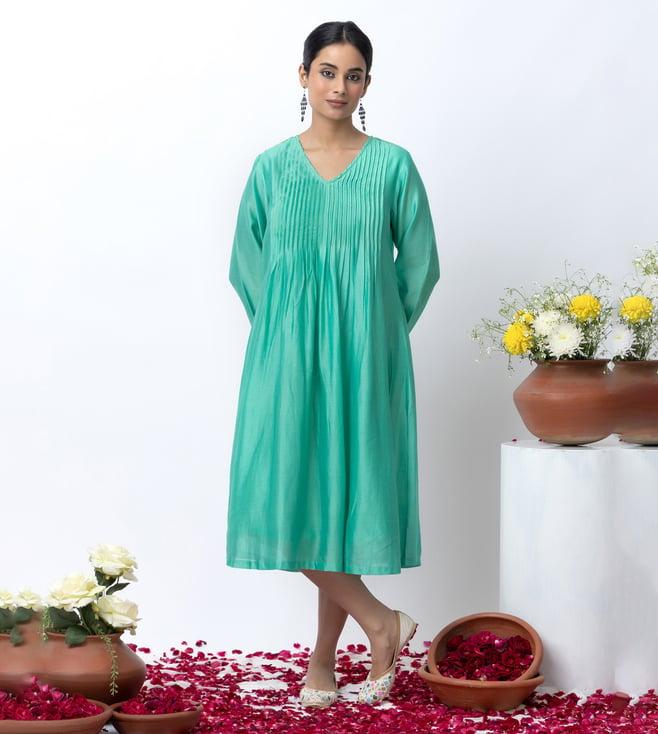 smriti gupta emerald green grishm chanderi box pleat dress with zari stitching