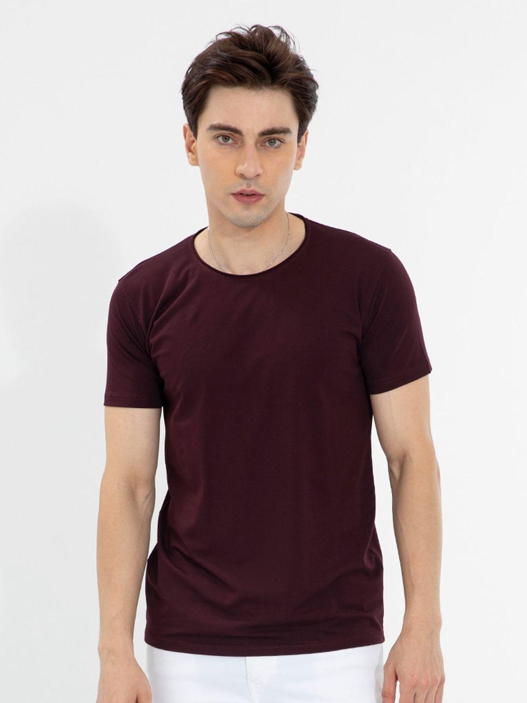 snitch-burgundy-round-neck-short-sleeves-t-shirt