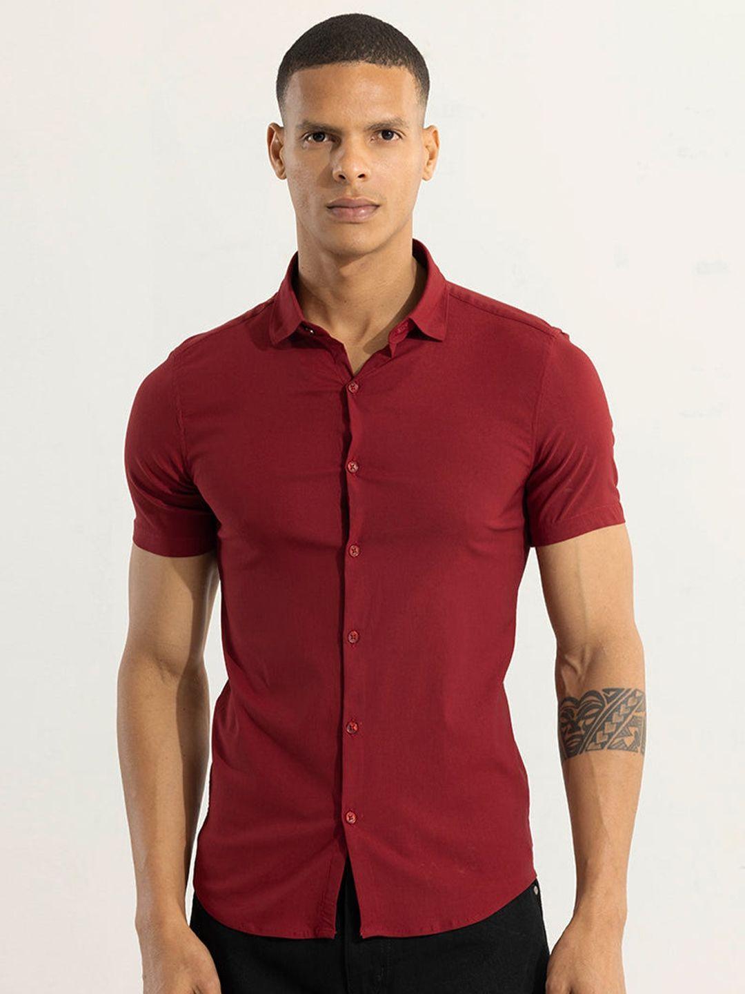 snitch red classic fit cotton casual shirt