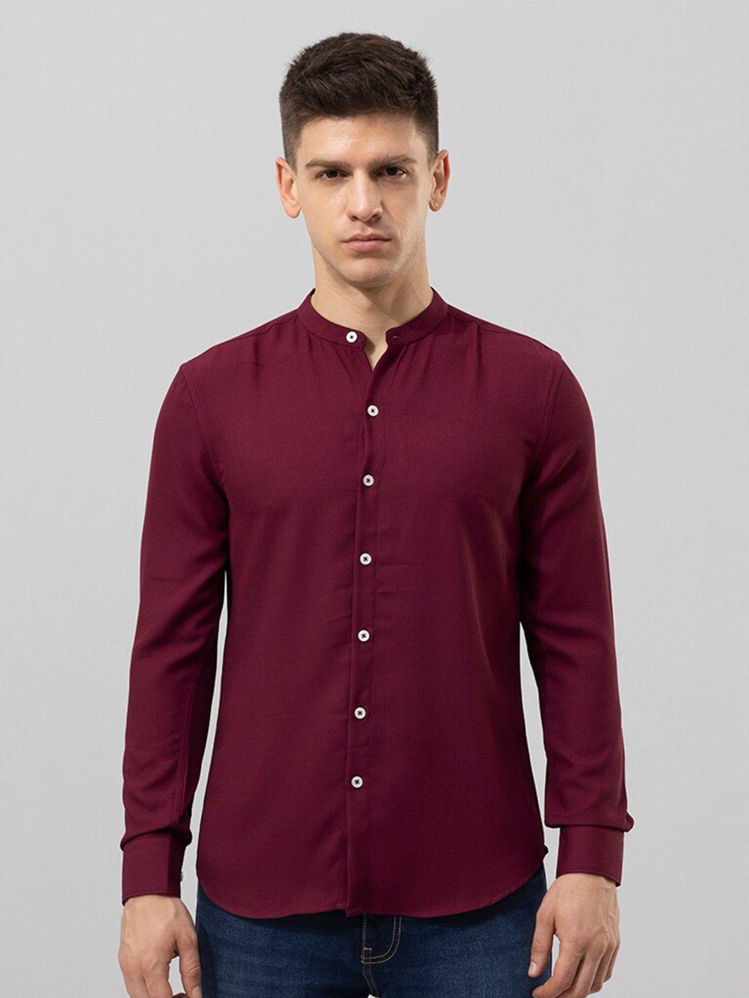 snitch men maroon classic slim fit opaque casual shirt