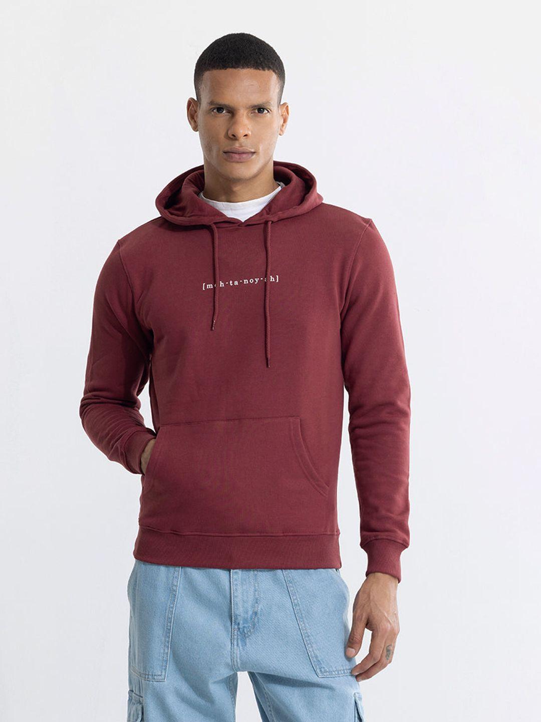 snitch men maroon printed hooded cotton sweatshirt