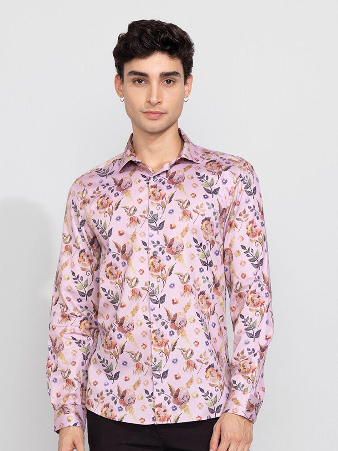 snitch men peach-coloured slim fit floral printed casual cotton shirt