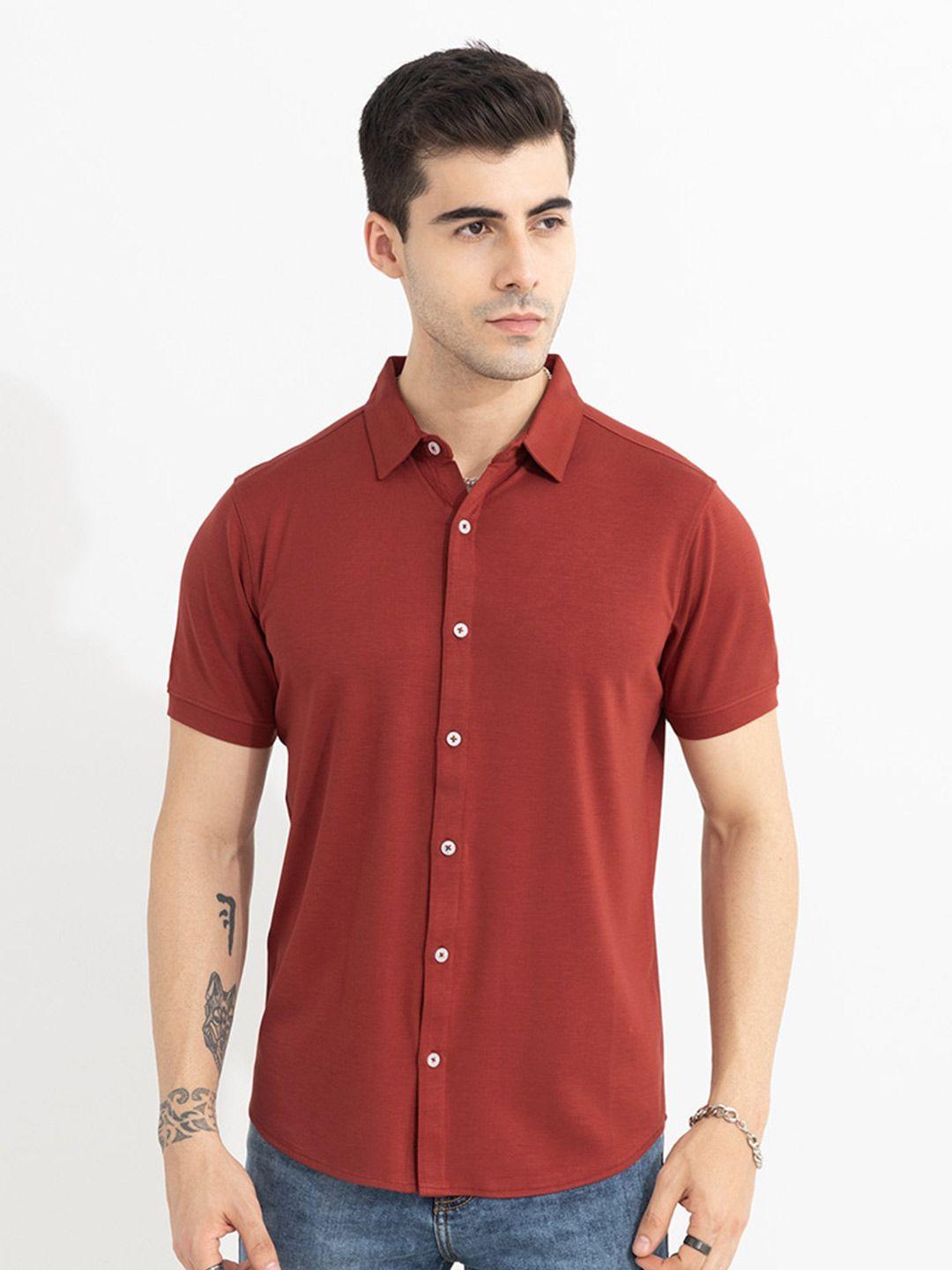 snitch men red slim fit cotton casual shirt