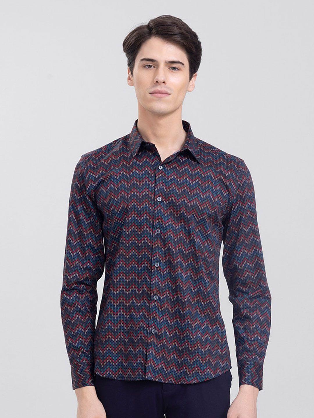 snitch men slim fit chevron printed cotton casual shirt