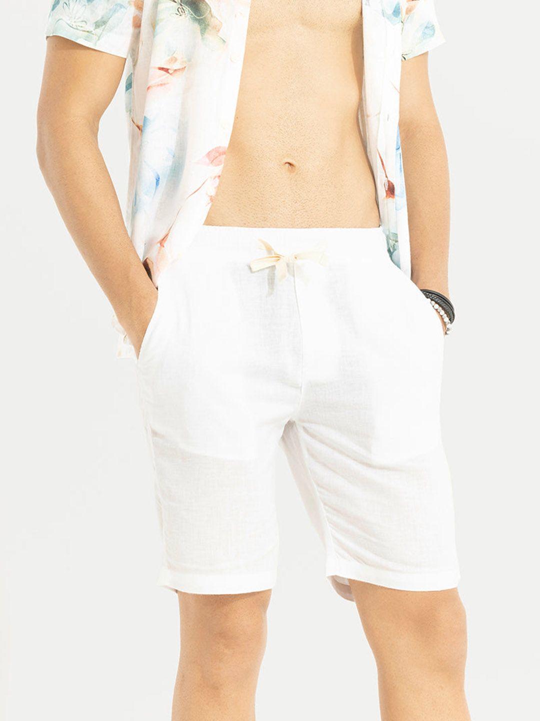 snitch men white mid-rise linen shorts