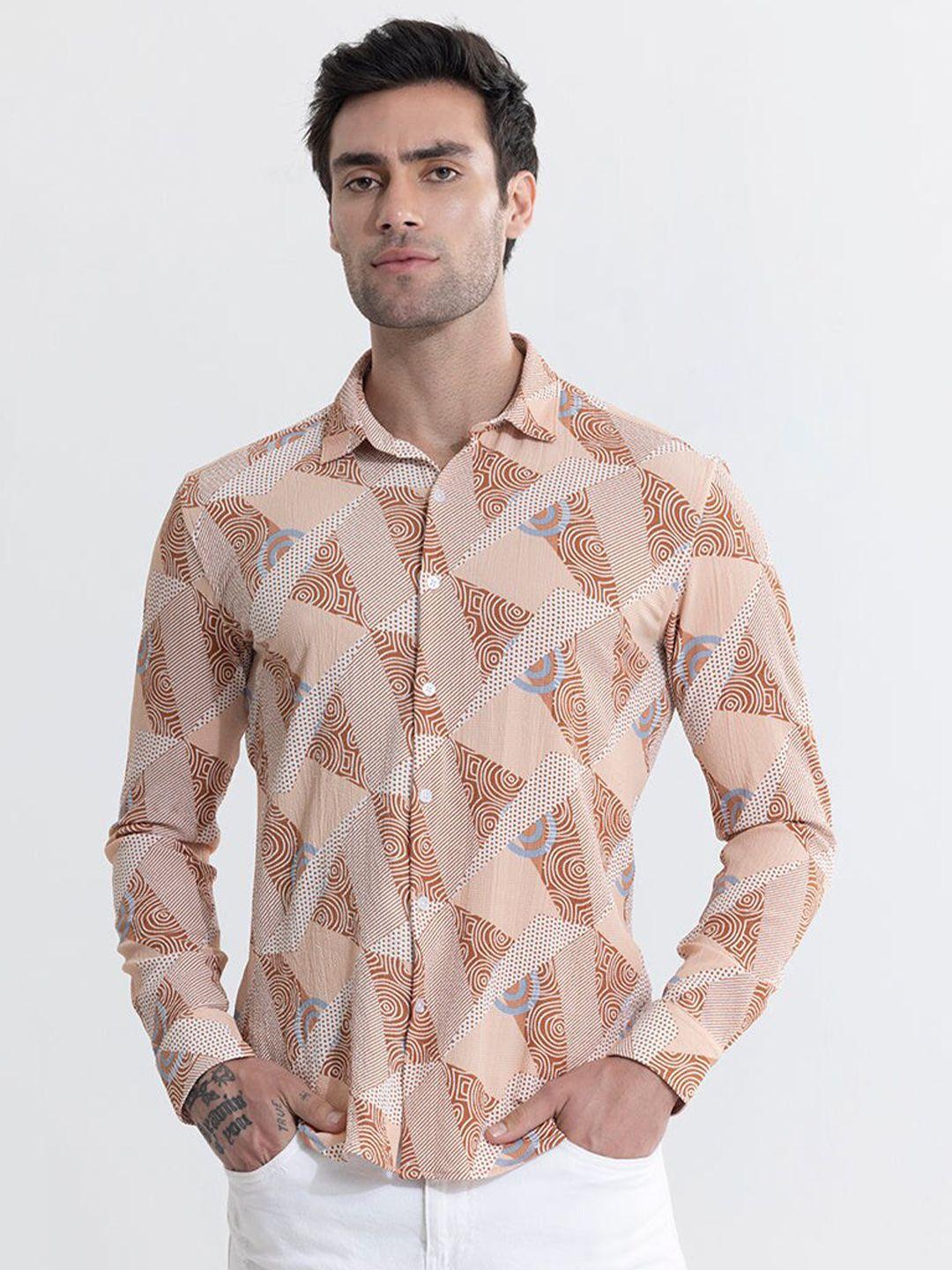 snitch peach-coloured classic slim fit printed casual shirt