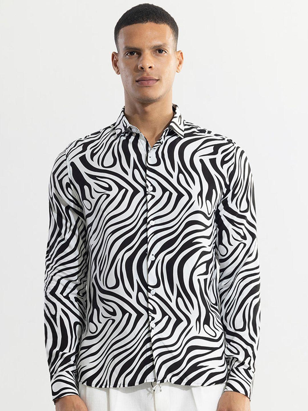 snitch white & black classic slim fit animal printed casual shirt