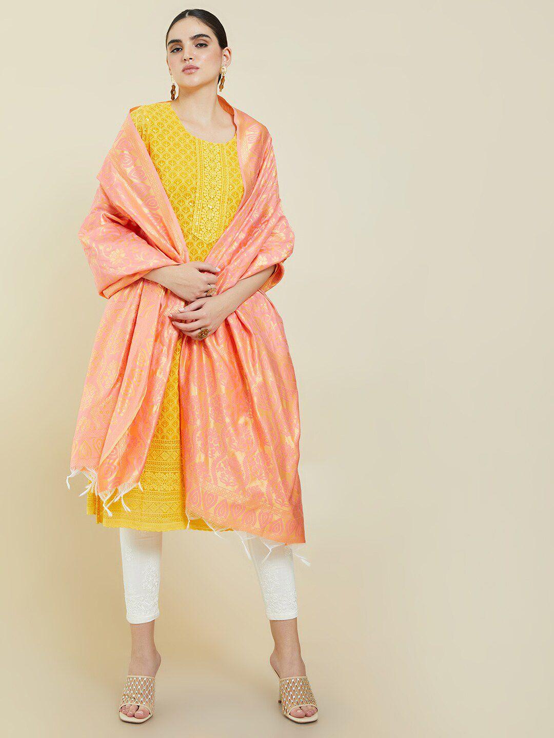 soch women pink & gold-toned ethnic motifs woven design dupatta