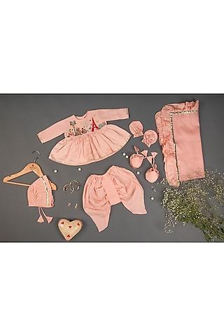 soft-pink-linen-chanderi-&-mulmul-hand-embroidered-kurta-set-for-girls
