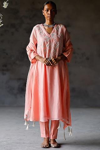 soft pink kurta set with embroidered