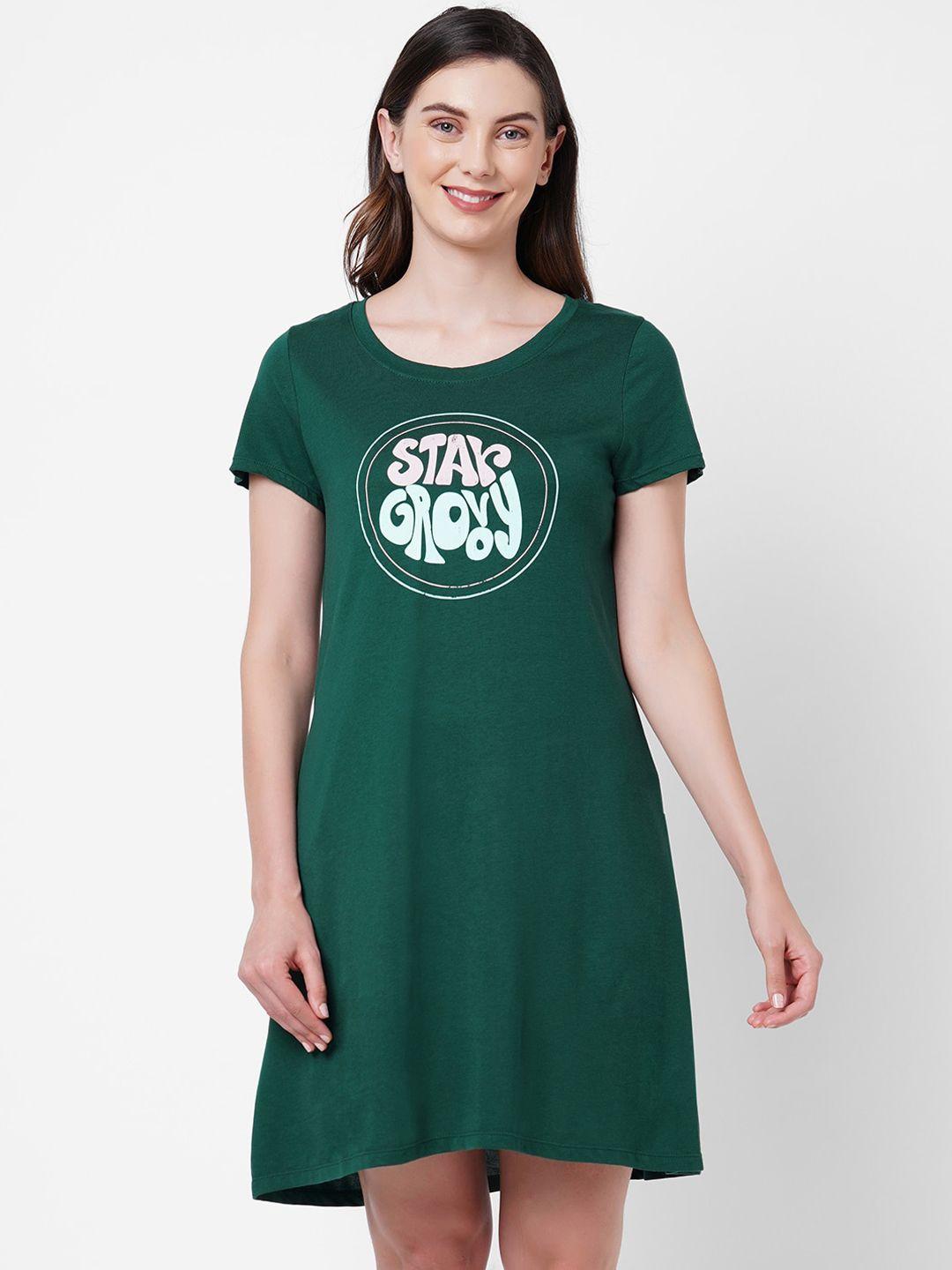 soie women green & pink typography printed sleep shirt