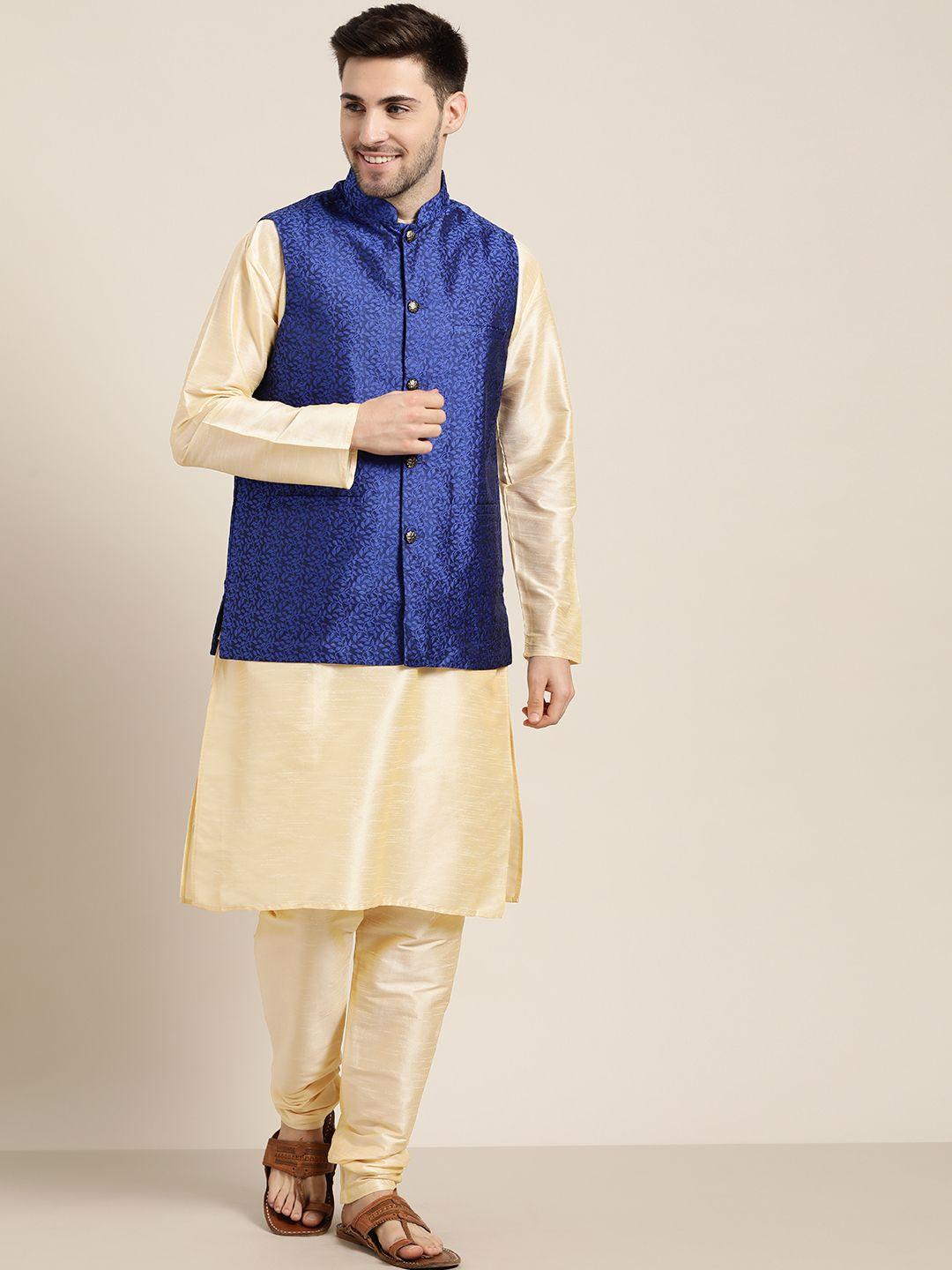 sojanya men golden ethnic motifs kurta with churidar & nehru jacket