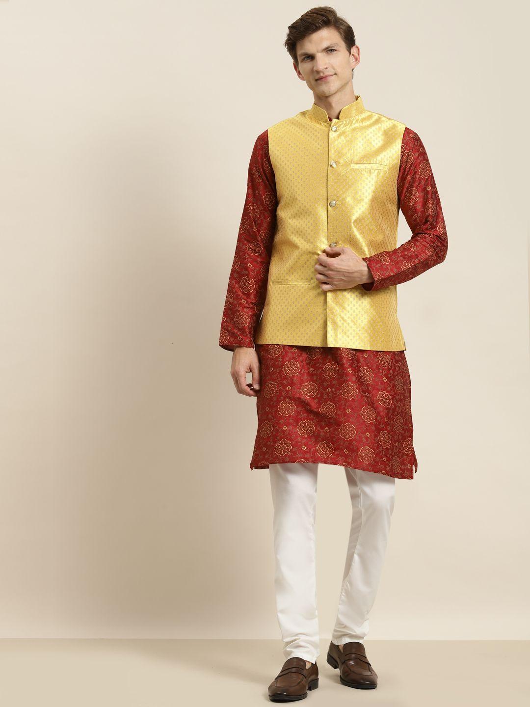 sojanya men maroon ethnic motifs printed kurta with pyjamas & nehru jacket