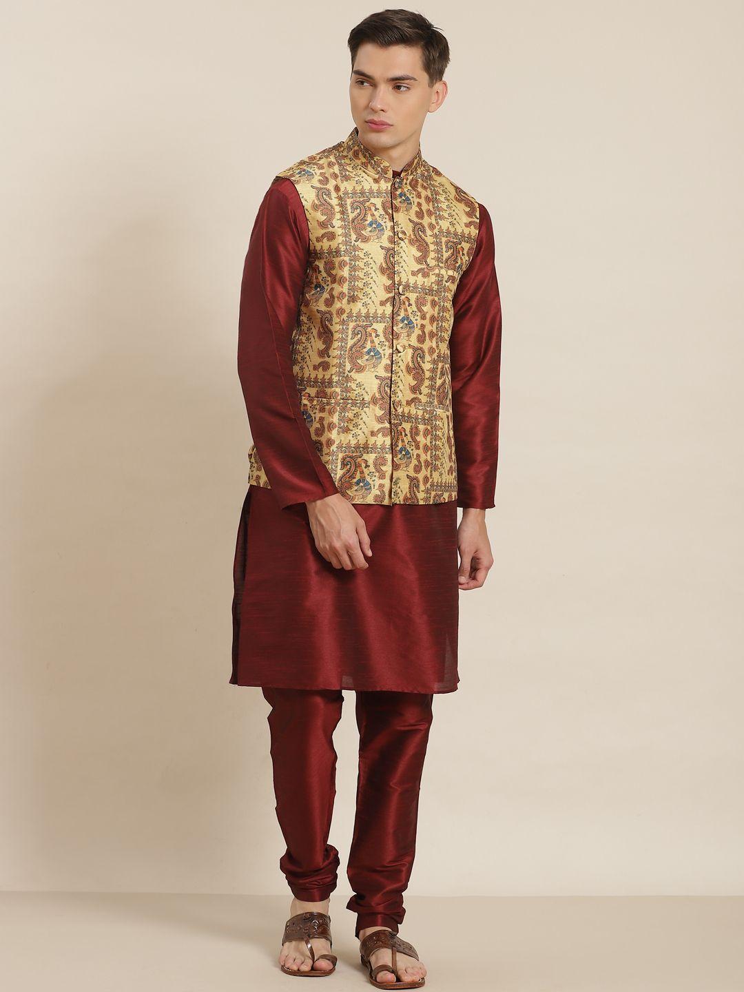 sojanya men maroon solid kurta with churidar & jacket