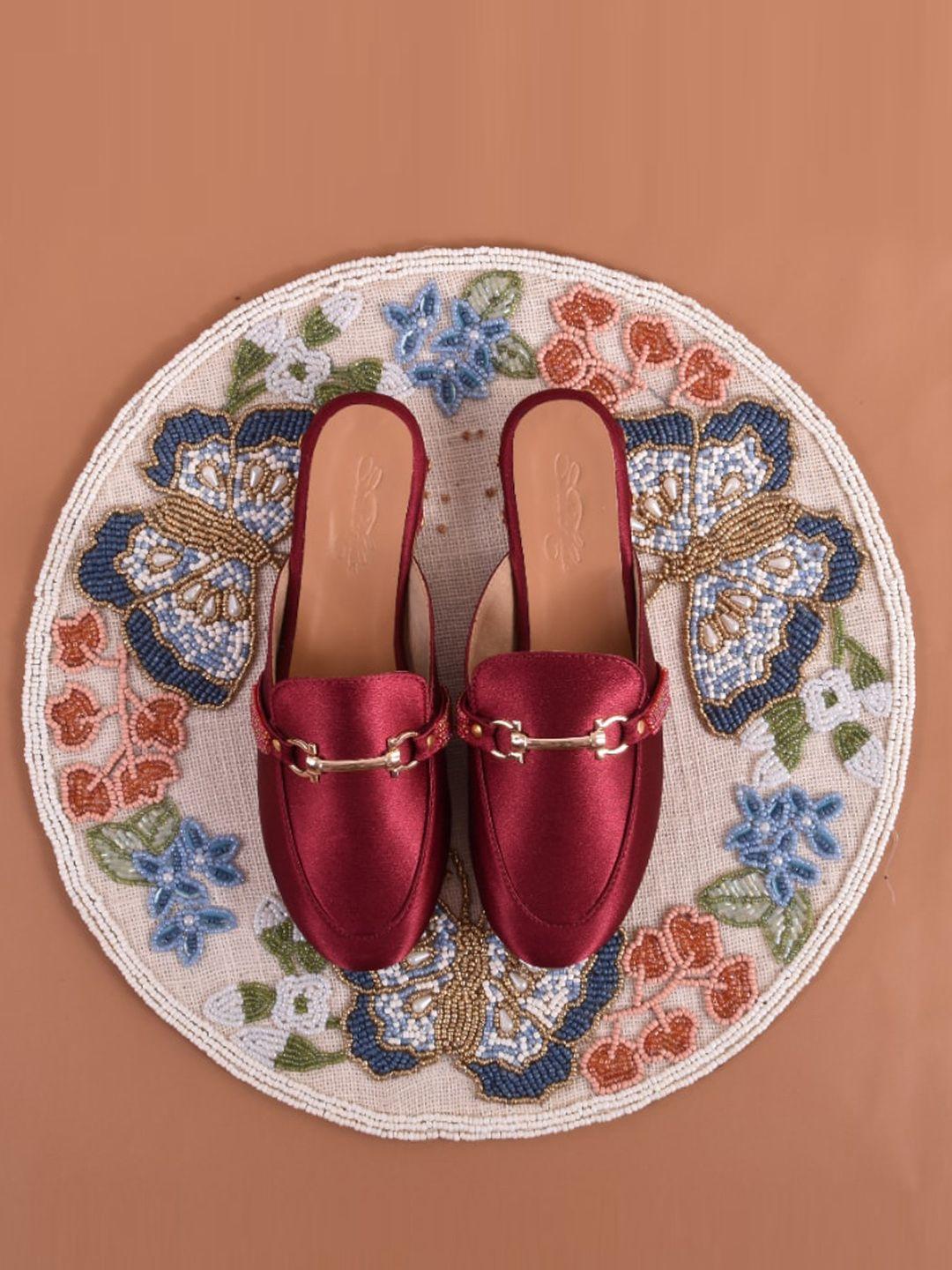 sole house women maroon textured mules with bows flats