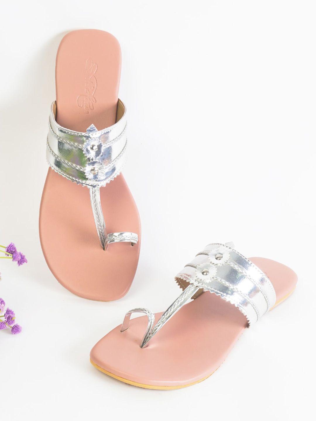 sole house women silver-toned & pink one toe flats