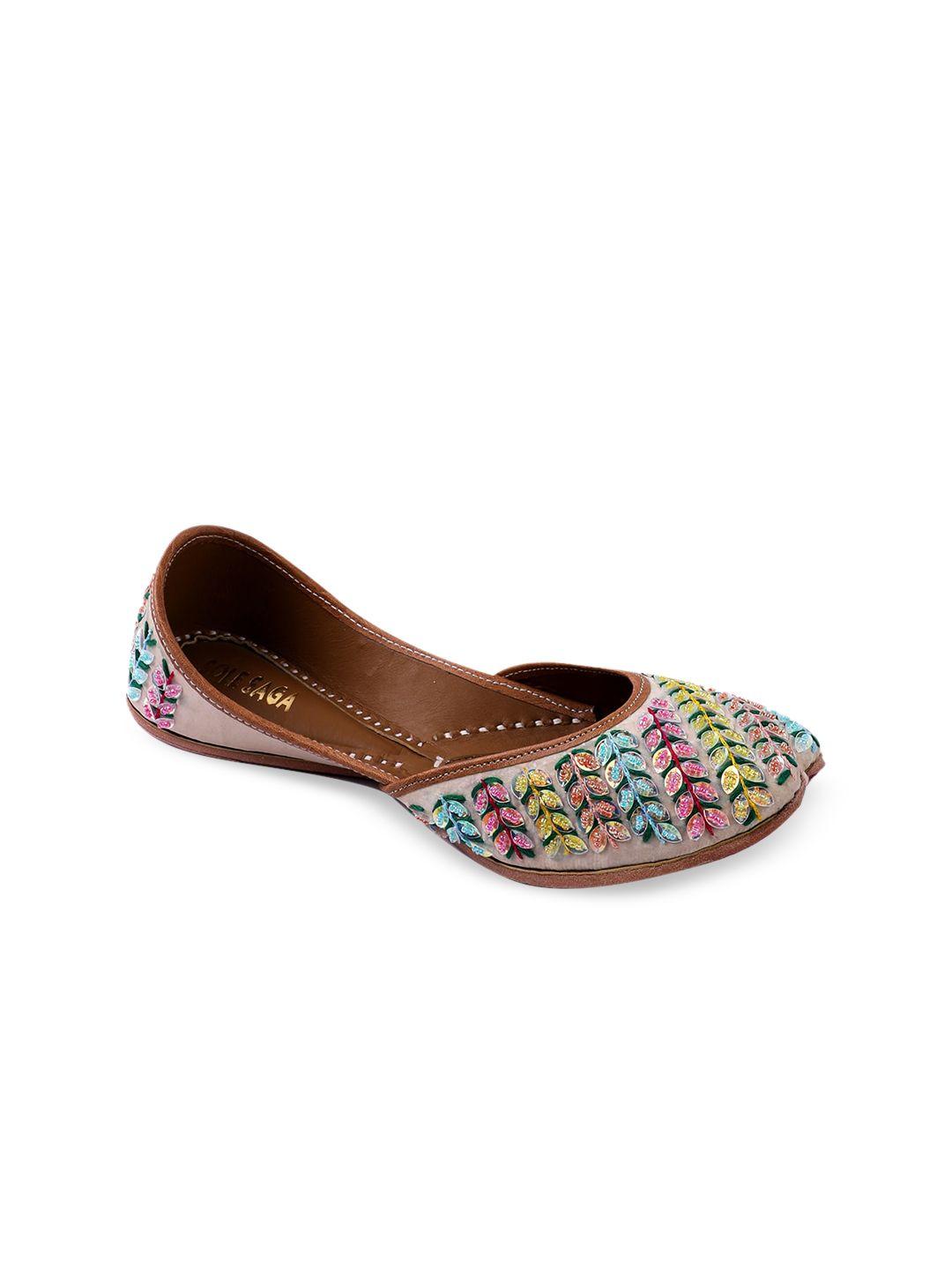 sole saga embellished leather ethnic mojaris