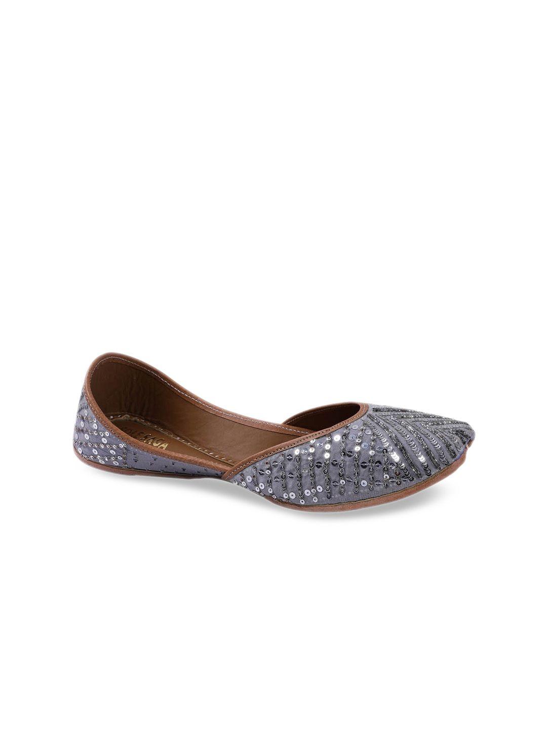 sole saga embellished leather ethnic mojaris