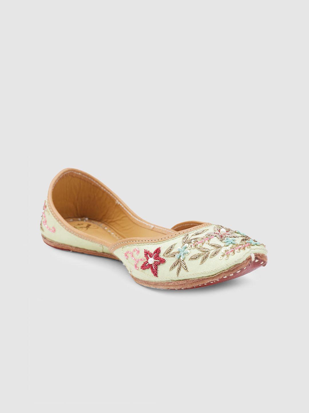 sole to soul embroidered ethnic mojaris